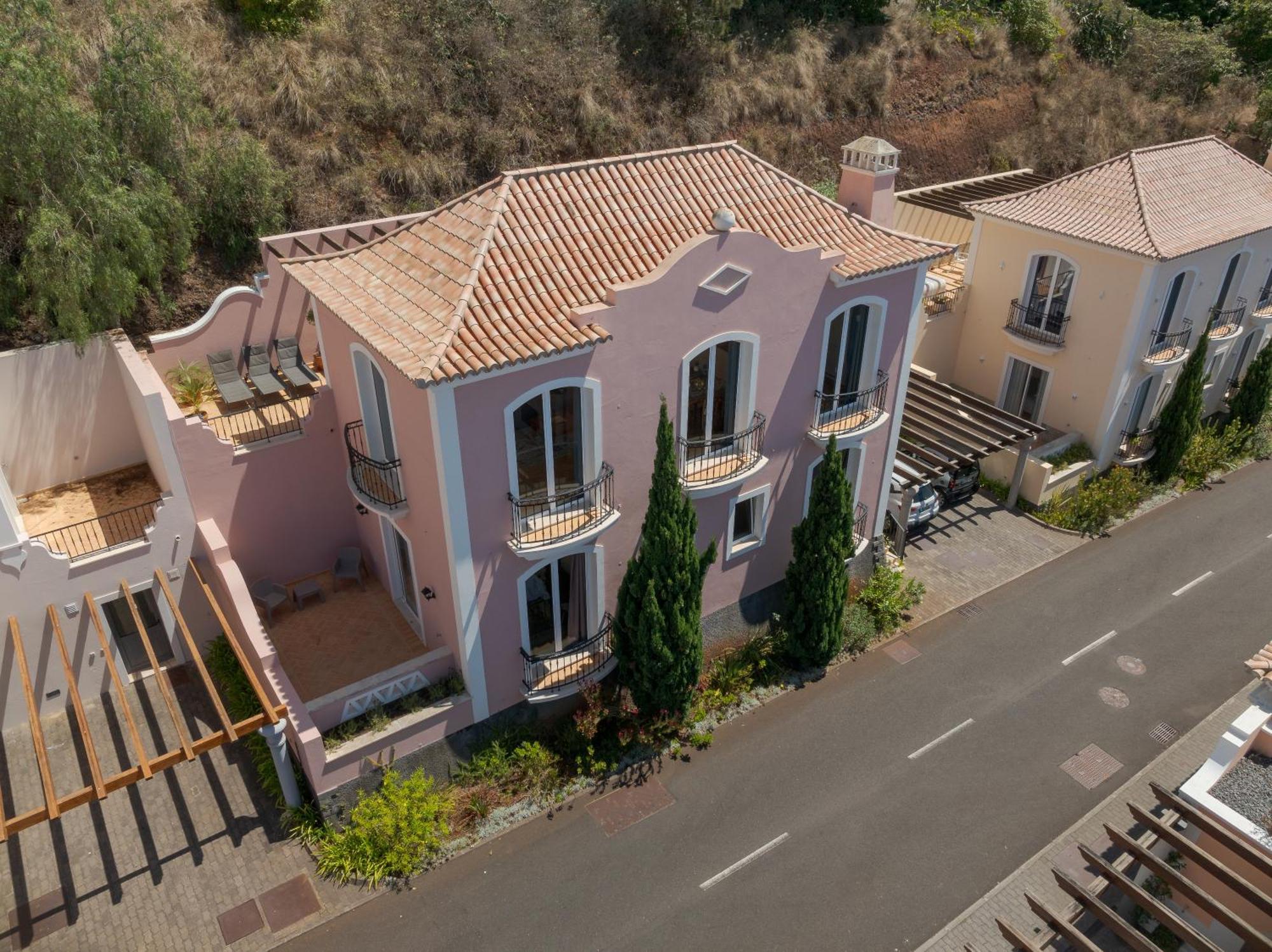 Balancal Apartments And Villas Palheiro Village 푼샬 외부 사진